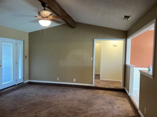 Photo - 2733 Phyllis Dr