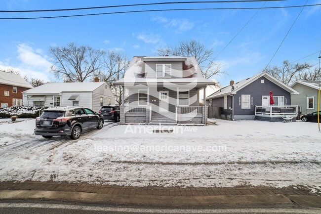 Photo - 1946 N Sheridan Rd