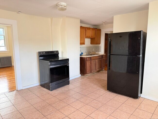 Photo - 39 Annawan St