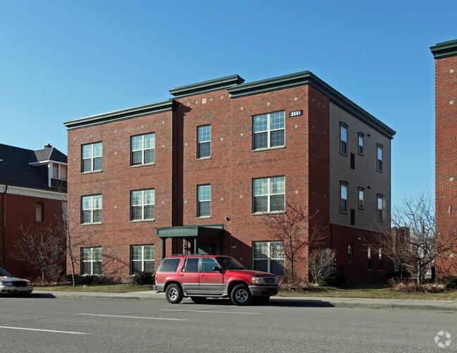 Photo - Brainard Street Apartments
