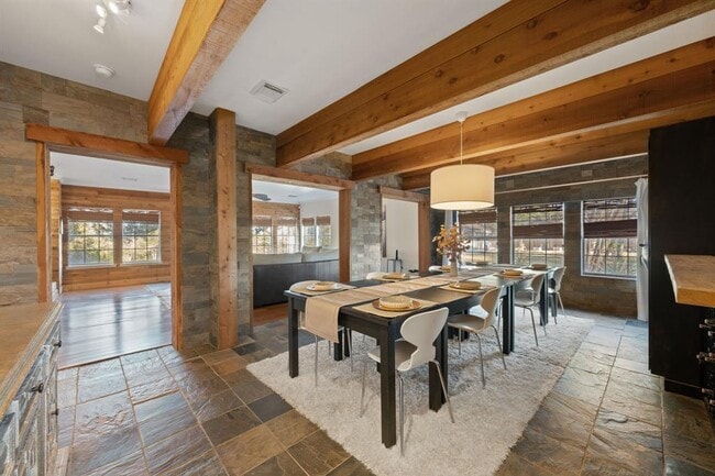 Photo - 158 Uriah Dr