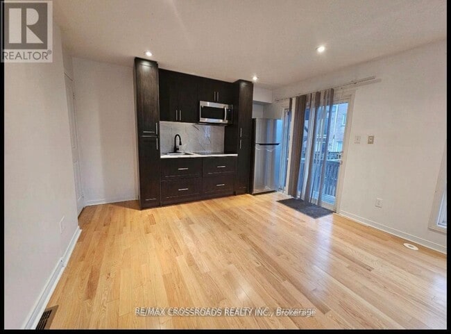 Photo - 21 Wilkes Crescent