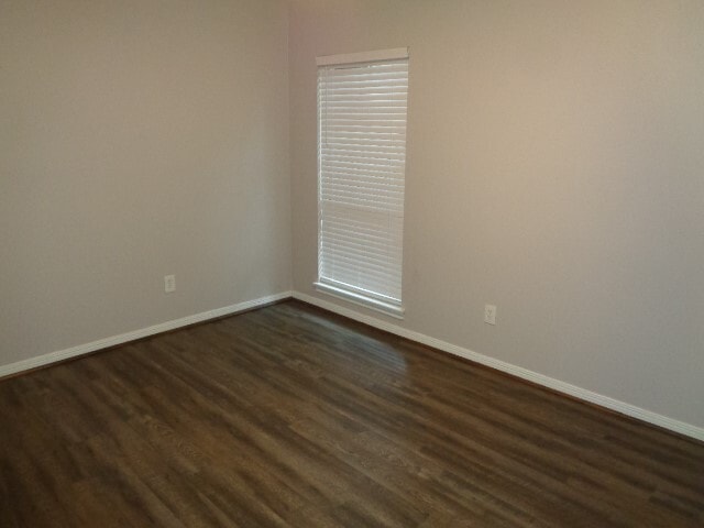 Photo - 102 Marabou Pl