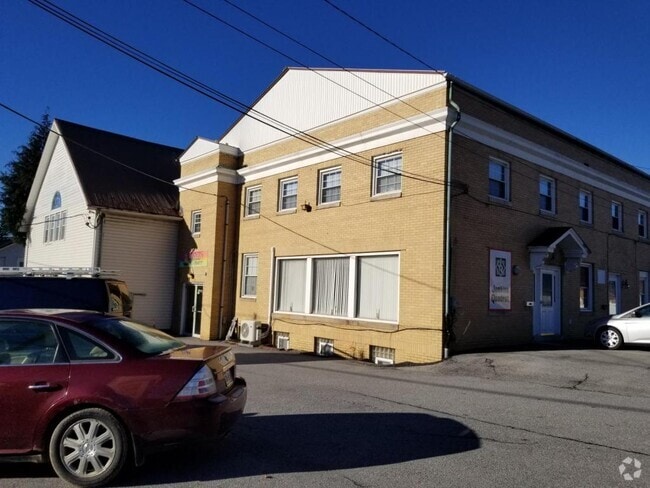 Building Photo - 110 N Main St Rental