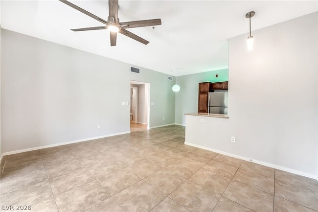 Photo - 2291 W Horizon Ridge Pkwy Unit 6136