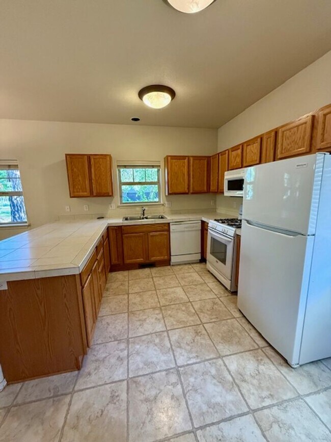 Photo - 1399 NW Fort Clatsop St Unit #1