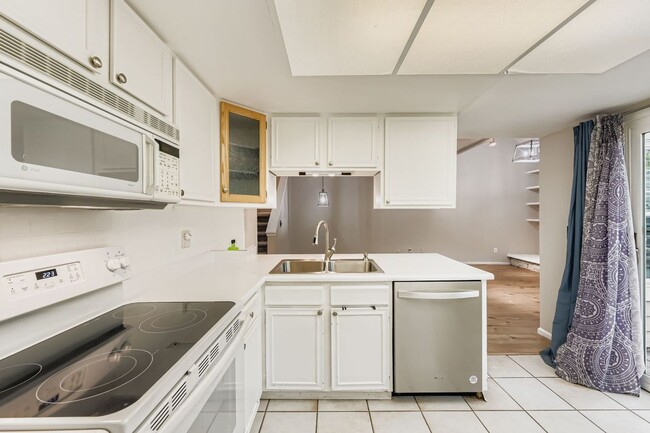 Photo - Stylish Townhome with Loft, Fireplace & Ga...