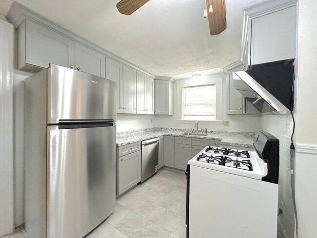 Photo - 107 Lincoln Ave Unit 1