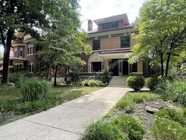 Photo - 1458 Cherokee Rd