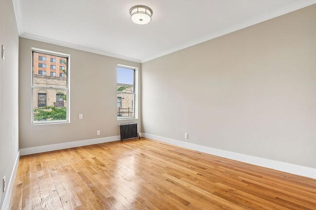 Photo - 811 Walton Ave
