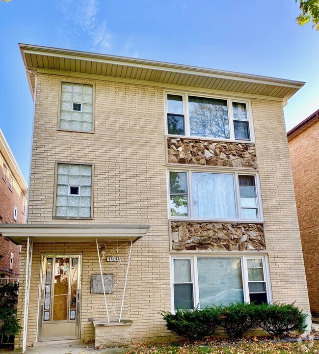 Building Photo - 8629 W Summerdale Ave Rental
