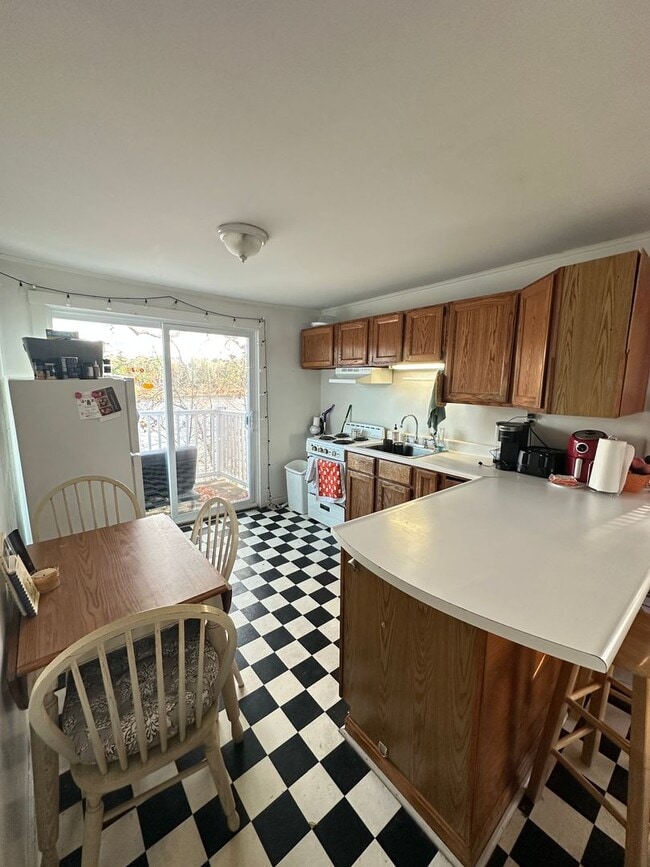 Photo - 19-21 Penobscot Street, Orono ME Unit 19