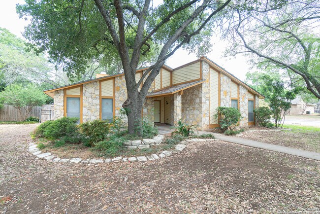 Photo - 2303 Stoney Trail Cir