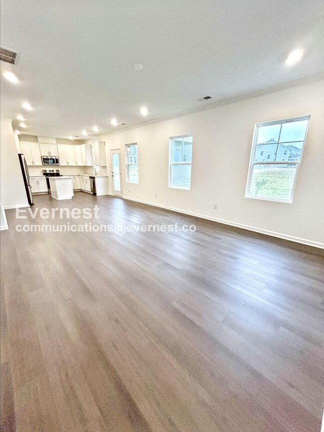 Photo - 44 Regal Gdns Ct