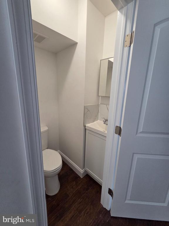 Photo - 5259 Akron St