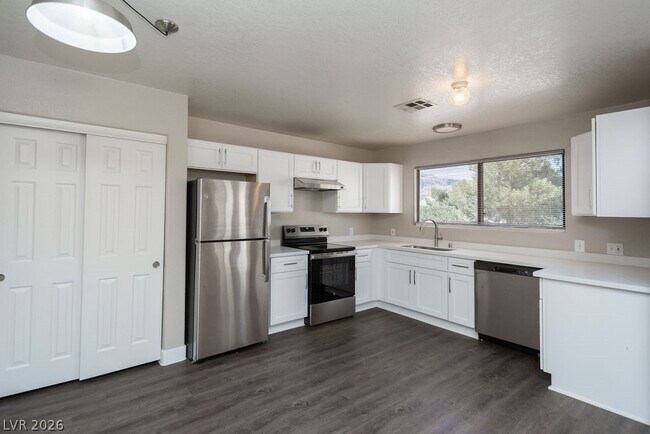 Photo - 2120 McMurray Dr Unit 1