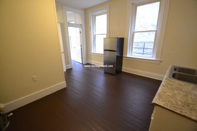 Photo - 1042 Marshall Ave Unidad 1042 Marshall Avenue 2nd FL Rear