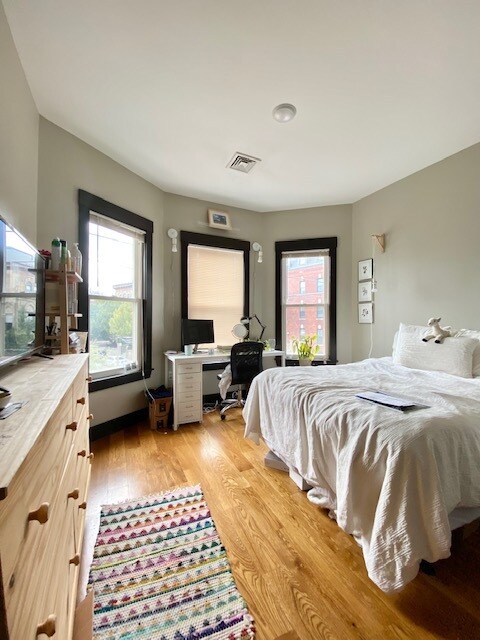 Photo - 46 Creighton St