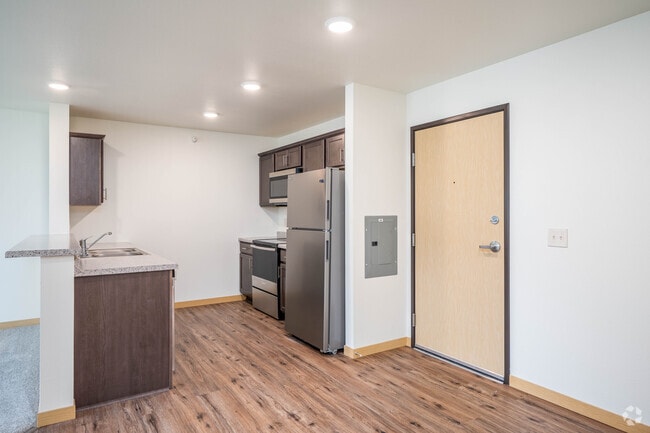 2BR, 1BA - Kitchen