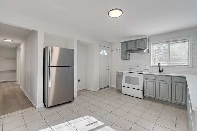 Photo - 34 Hamilton St