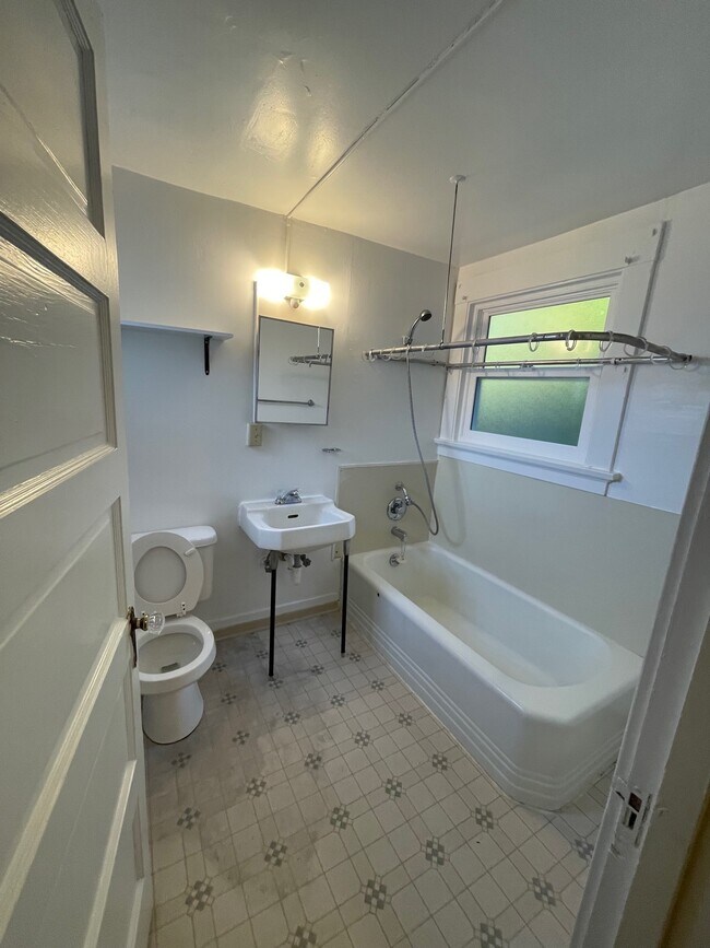 Photo - 1105 Del Norte St Unit #1