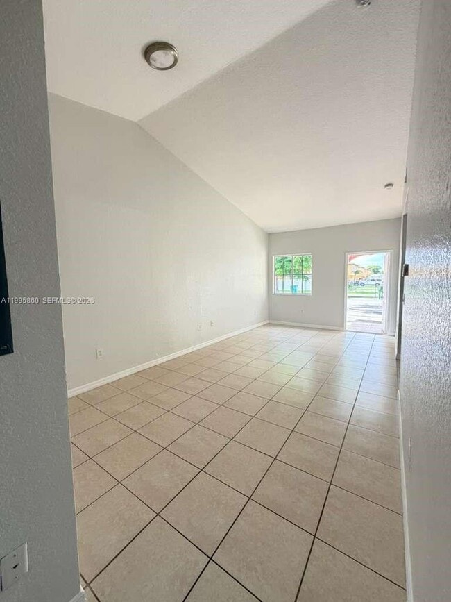 Photo - 31 NE 13th Ave