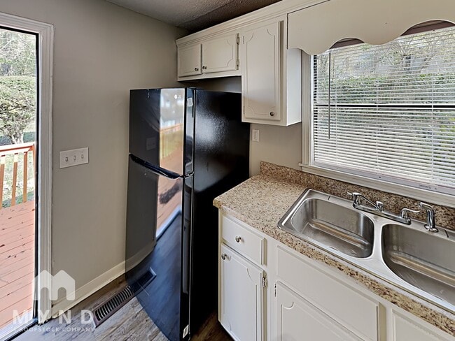 Photo - 128 Red Mill Rd