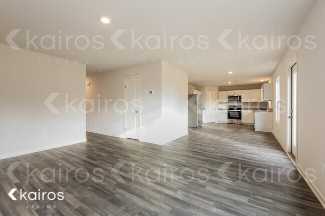 Photo - 845 VISTAMOUNT PATH