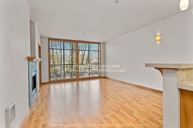 Photo - Light Filled One Bedroom Condo at the Beranger! Unidad 287 NE 3rd Street - 207