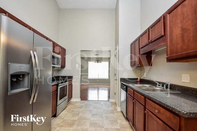 Photo - 205 Trelawney Ln