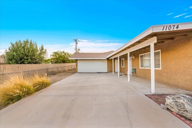 Photo - 11074 Knobb Ave
