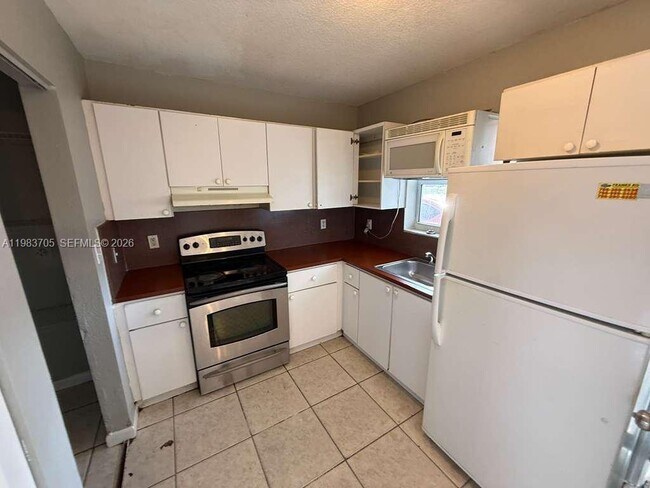 Photo - 2722 NW 22nd Ct Unidad 2