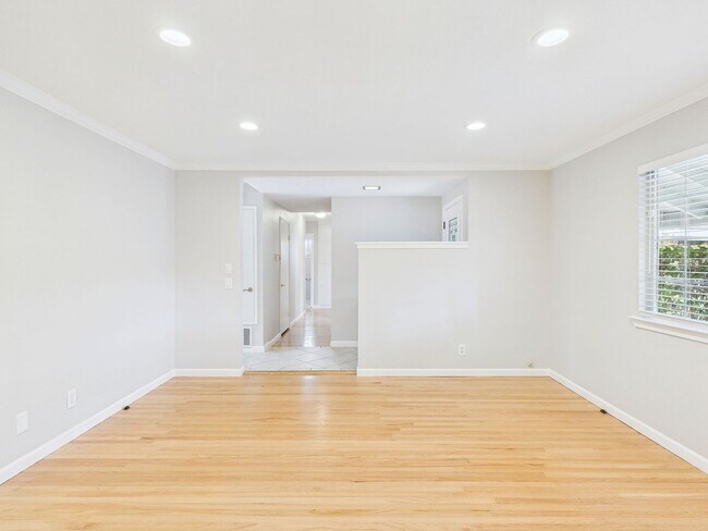 Photo - Stunning Turnkey Home in Cambrian!