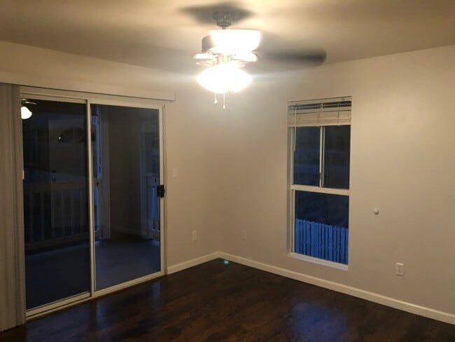 Sala de estar/Lanai - 1050 Eha St Unidad 205