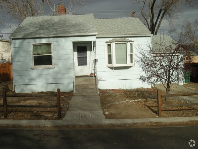 Building Photo - Two Bedroom Home near Mid-Town