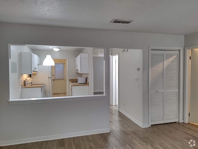 Building Photo - 801 Burcale Rd Unit K1 Rental