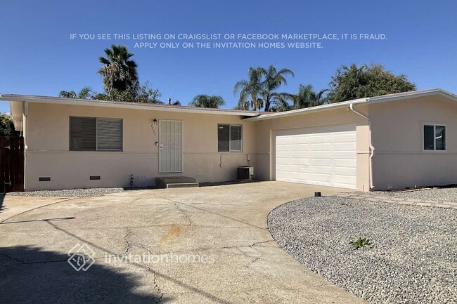 Photo - 1135 Erica St