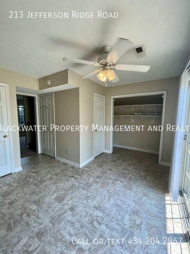 Photo - 213 Jefferson Ridge Rd