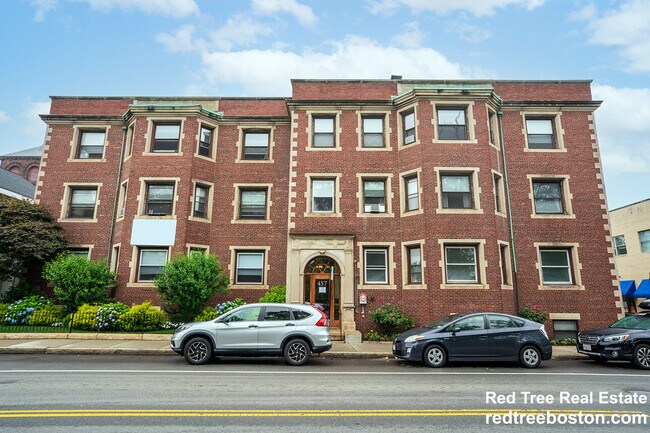 Photo - 457 Centre St