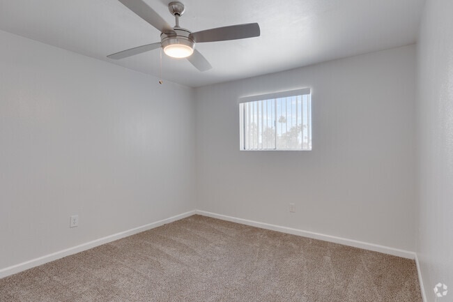 2BR, 1BA - 789SF