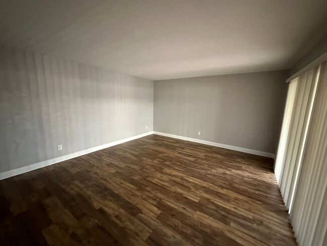 Photo - $1600-$2000 P.M Unidad 190 Moonstone Ct