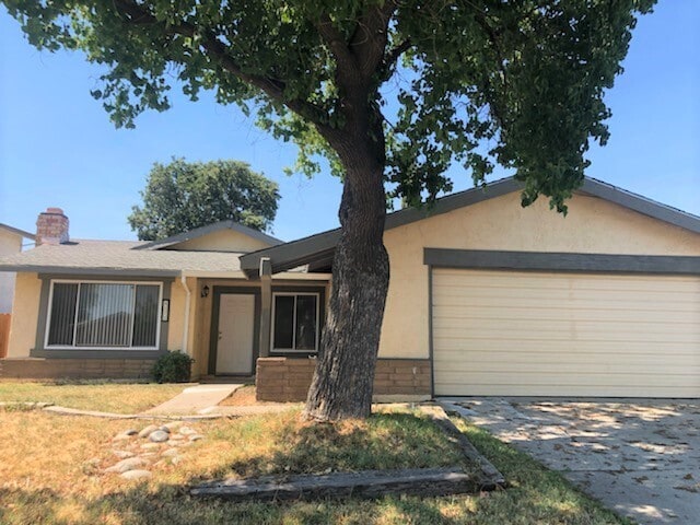 4 bed 2 bath in Rosemont! 4171 Westporter Dr - 4 bed 2 bath in Rosemont! 4171 Westporter Dr House