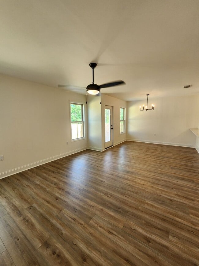 Photo - !!New Construction!! NEAR Pinegrove Elementary/Middle - 4BR Home with Granite Countertops, LVP Fl...