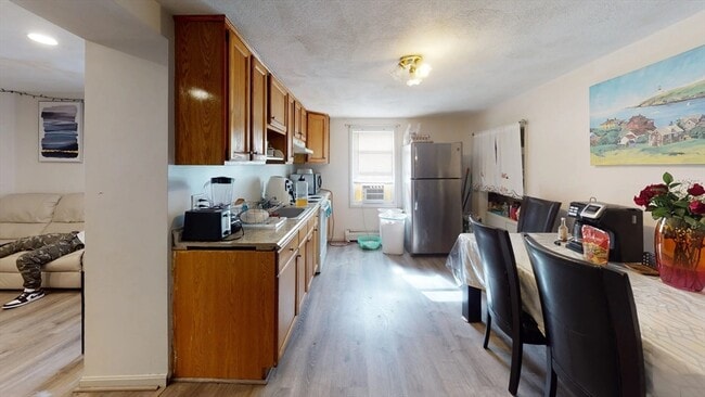 Photo - 27 Kelley Ct Unidad B