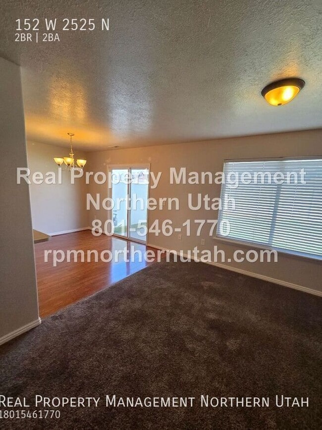 Photo - 152 W 2525 N