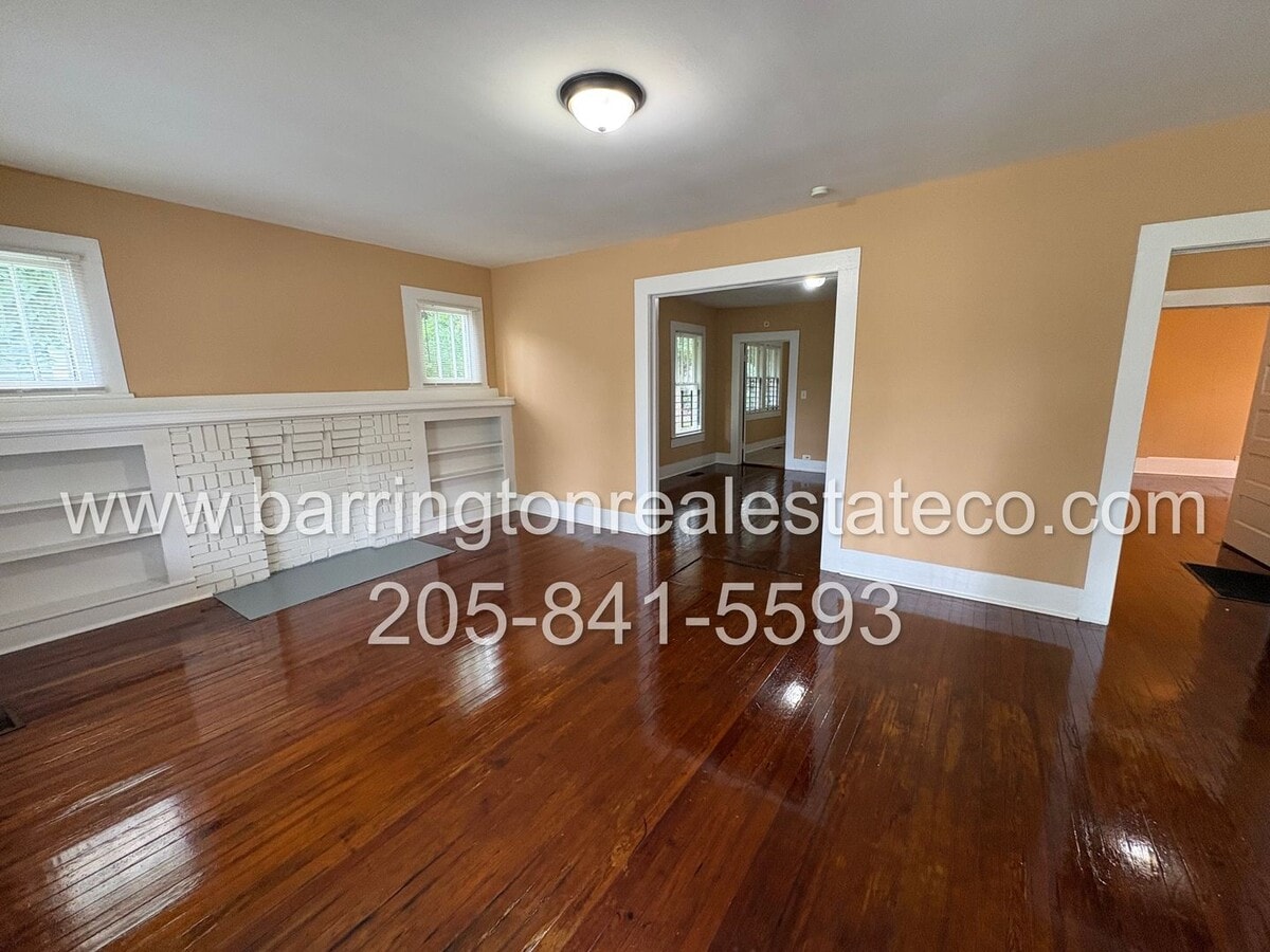 Photo - 4745 Avenue R