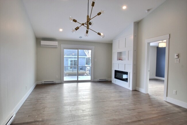 Photo - 396 Glengrove Rd