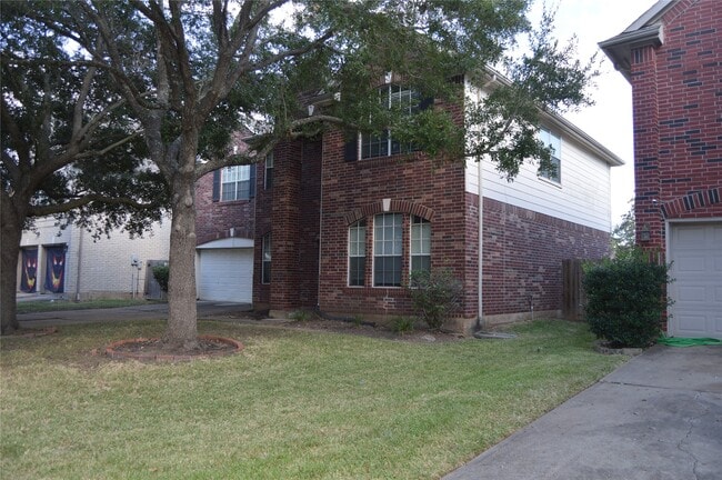 Photo - 2423 Waterwood Dr