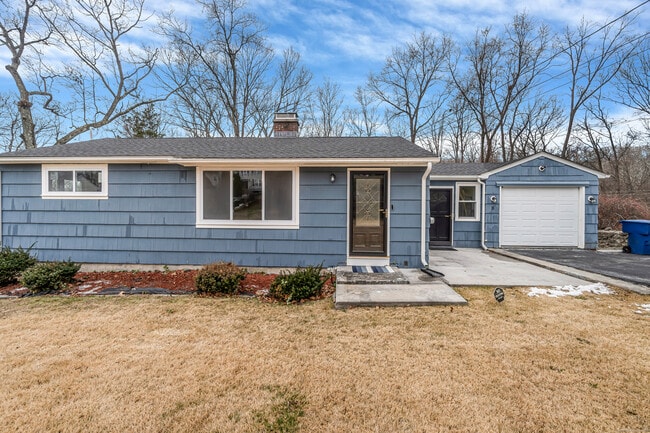 Building Photo - 149 Lakeside Blvd E