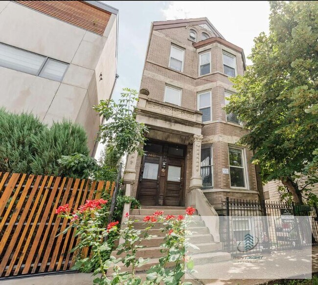 Photo - 2071 N Leavitt St Unit #3